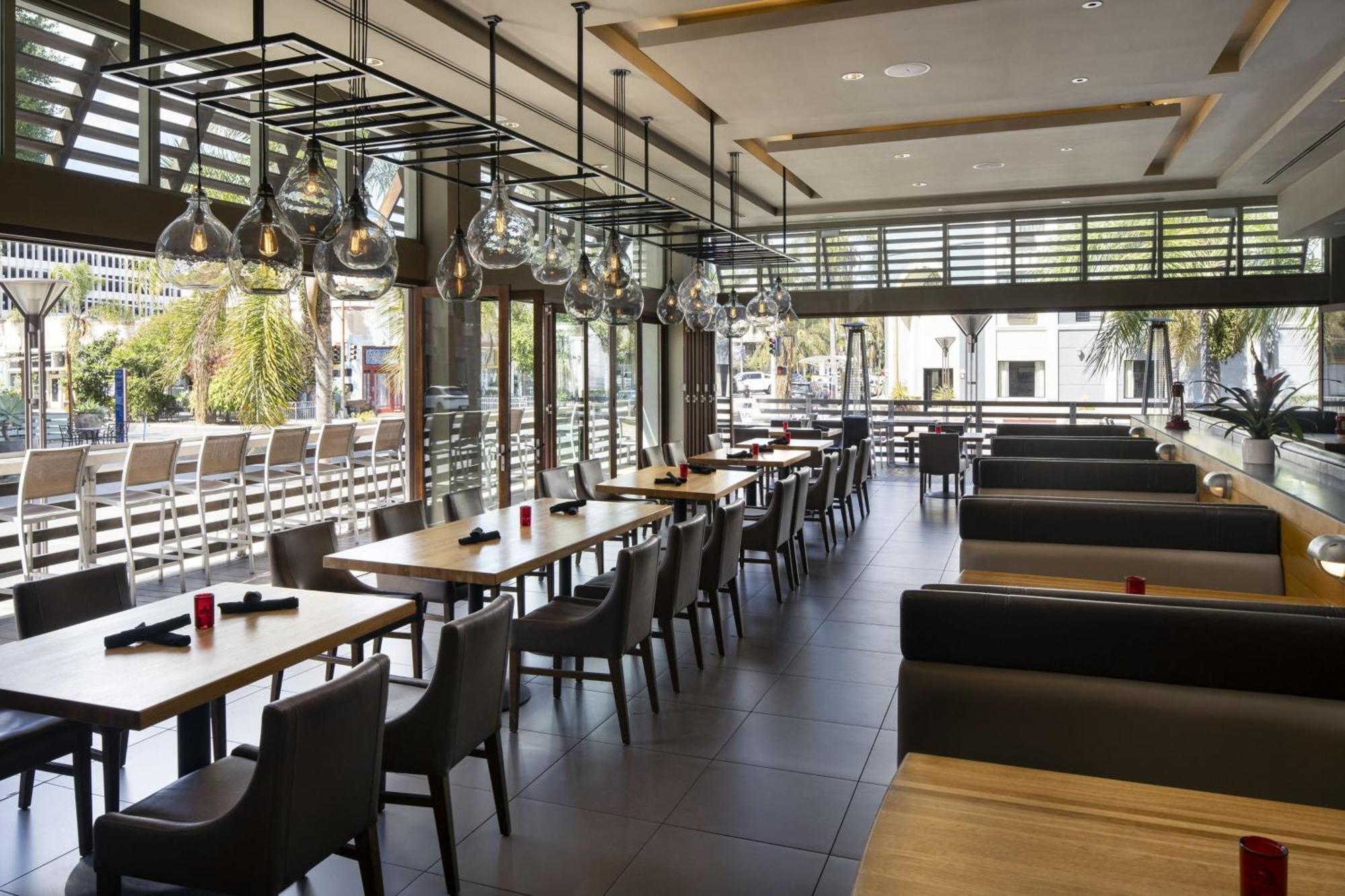 Courtyard By Marriott Long Beach Downtown Extérieur photo