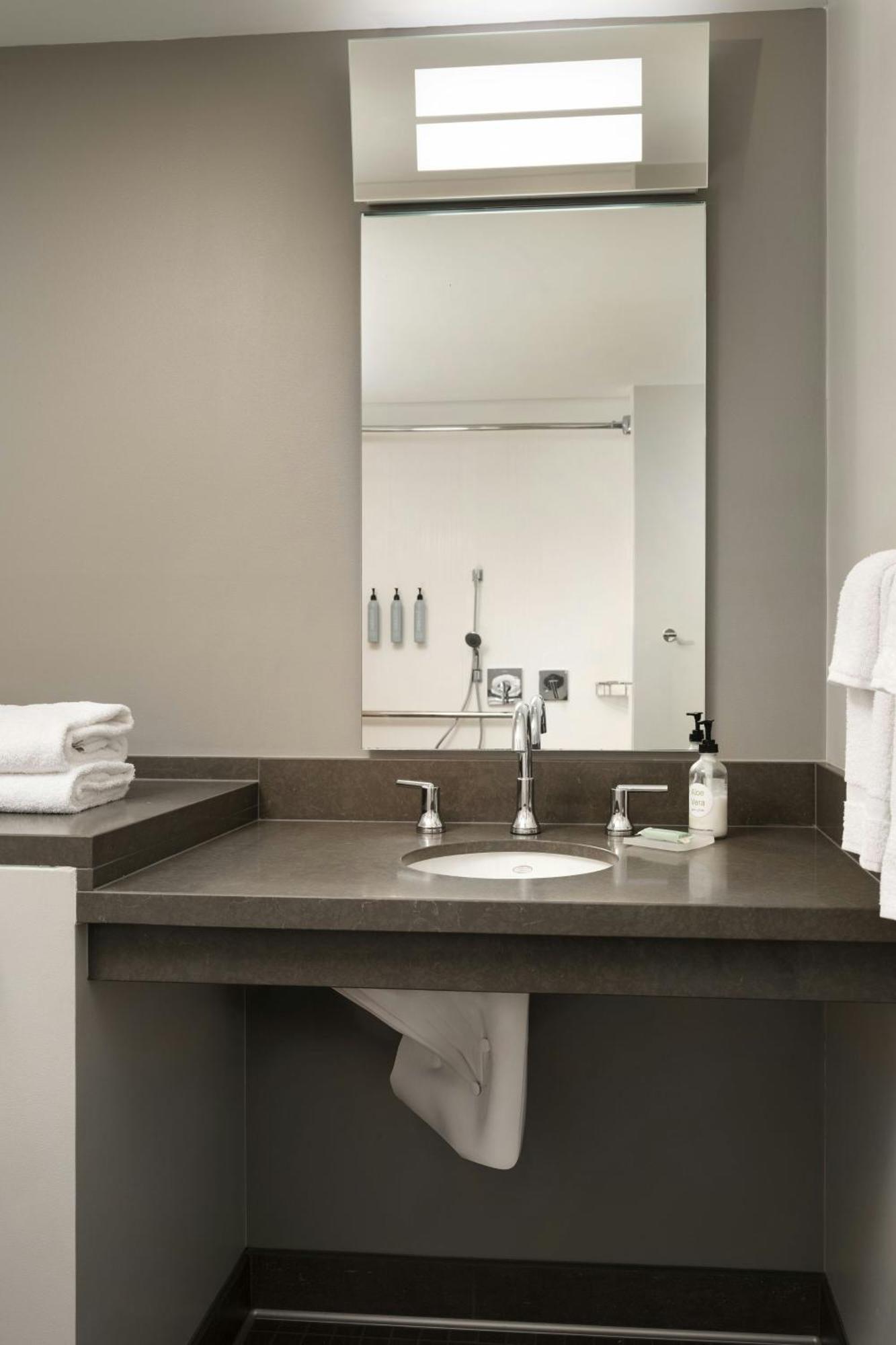 Courtyard By Marriott Long Beach Downtown Extérieur photo