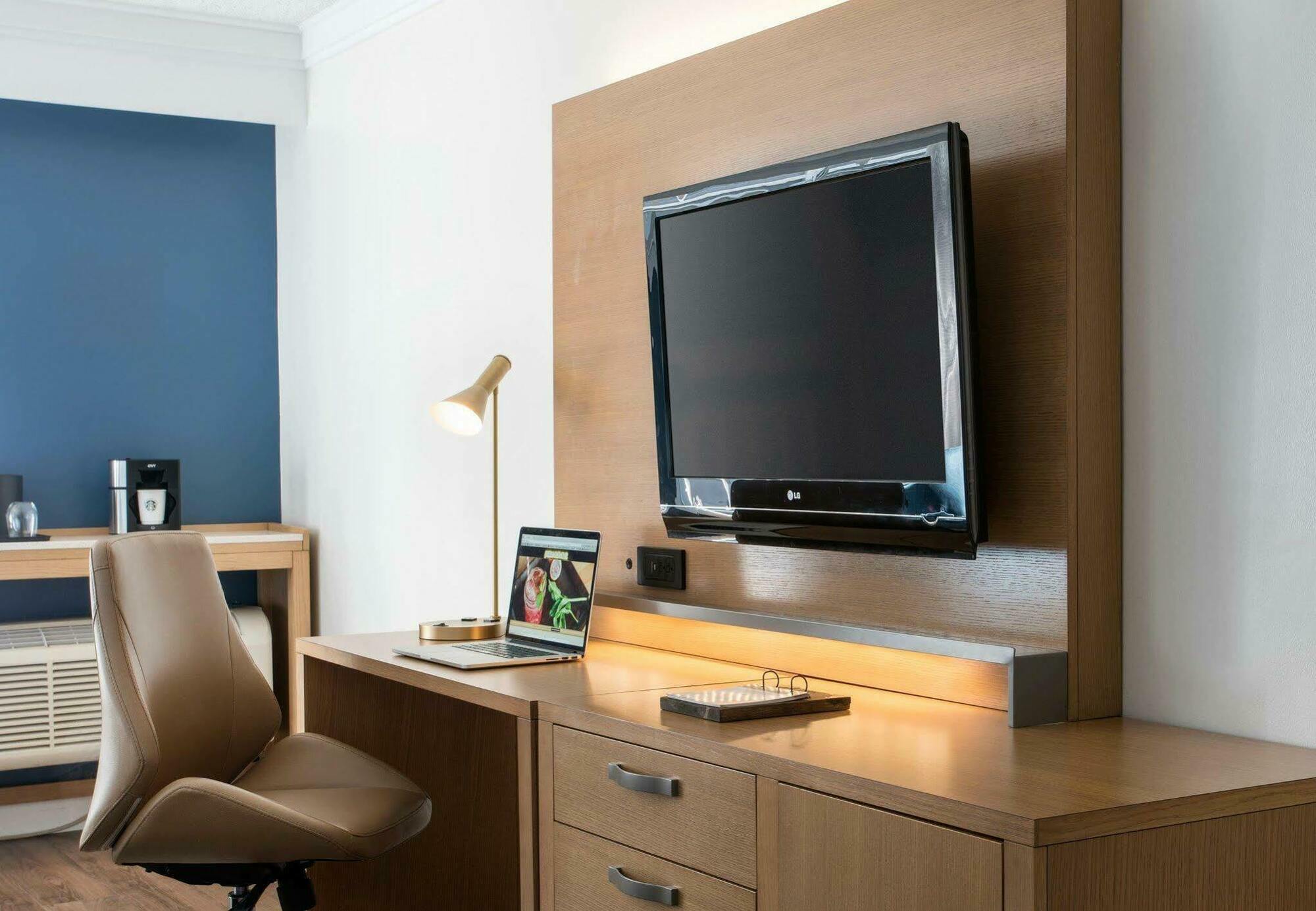 Courtyard By Marriott Long Beach Downtown Extérieur photo